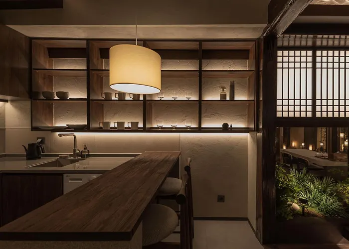 Bukchon Premium Hanok Cheongsudang *