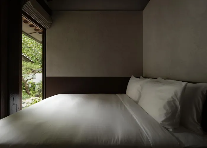 Bukchon Premium Hanok Cheongsudang Hébergement de vacances *